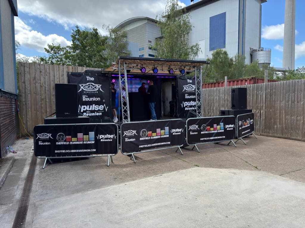 audio equioment pa system loud speaker hire uk